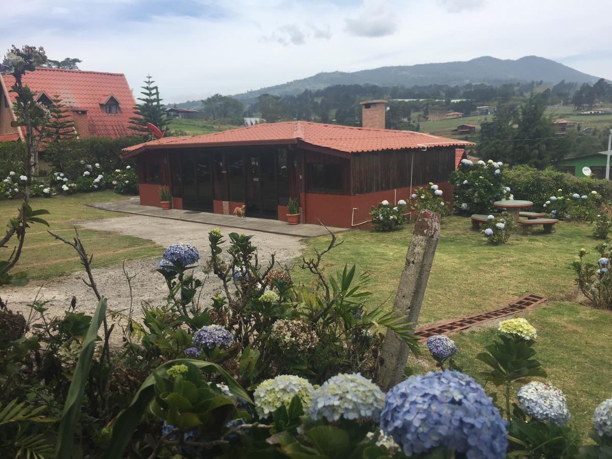 Hotel Chalets Los Volcanes Fraijanes Bagian luar foto