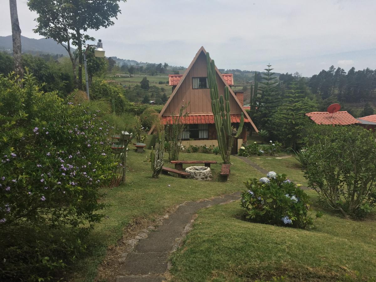 Hotel Chalets Los Volcanes Fraijanes Bagian luar foto